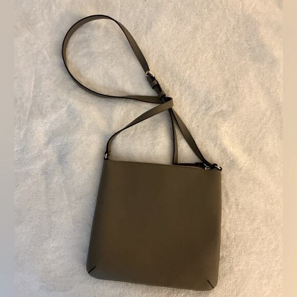 Kate Spade Gray Messenger Bag.  New! - Picture 3 of 12